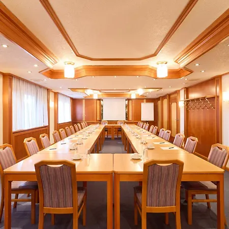 - Zum Loewen Hotel Schwabthal