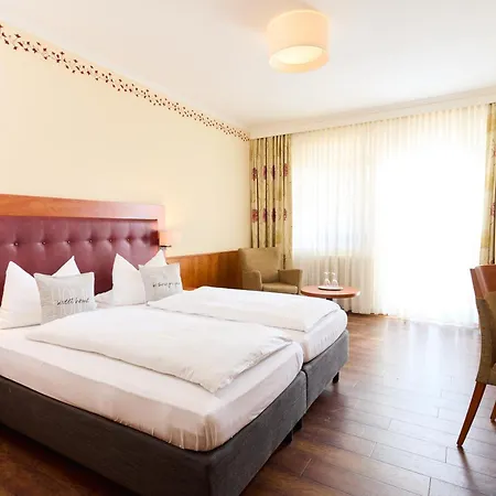 - Zum Loewen 3* Schwabthal