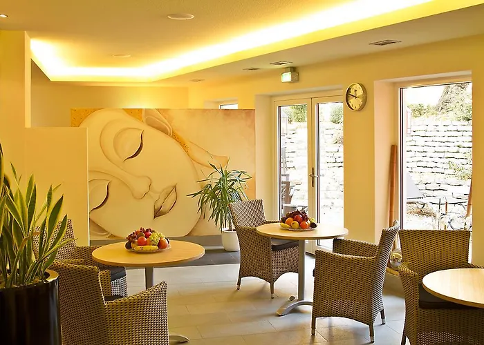 - Zum Loewen 3* Schwabthal